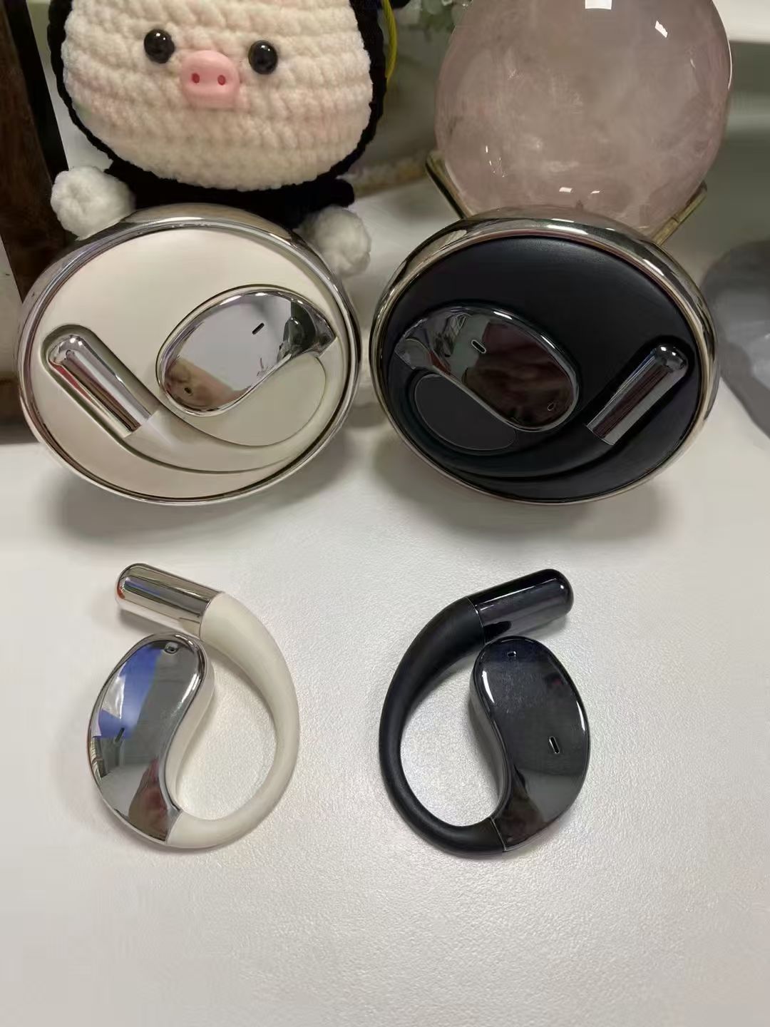 Ai Translator Earbuds Smart Wireless Earphone Sport Earhook Headphones with LED Display NON Noise Cancelling Gaming Headset detail