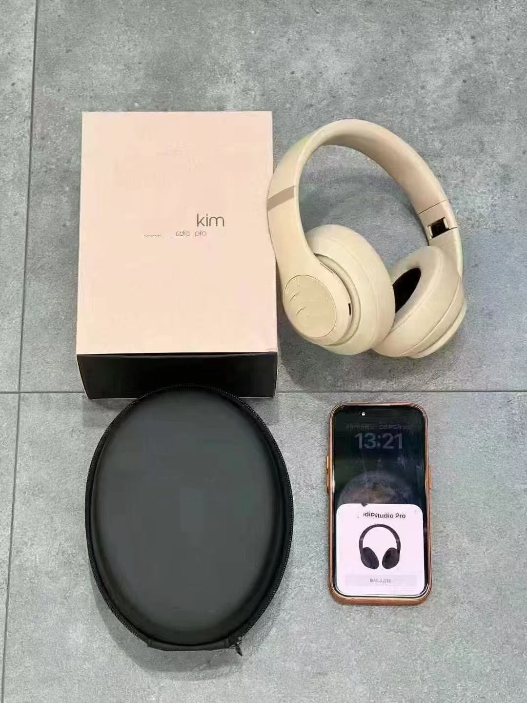 High Quality Kim Kardashian Beatheadphones by Kim Wireless Bt Headphones Heavy Bass Beat Studio Buds Stereo Studio Solo Earphone product view