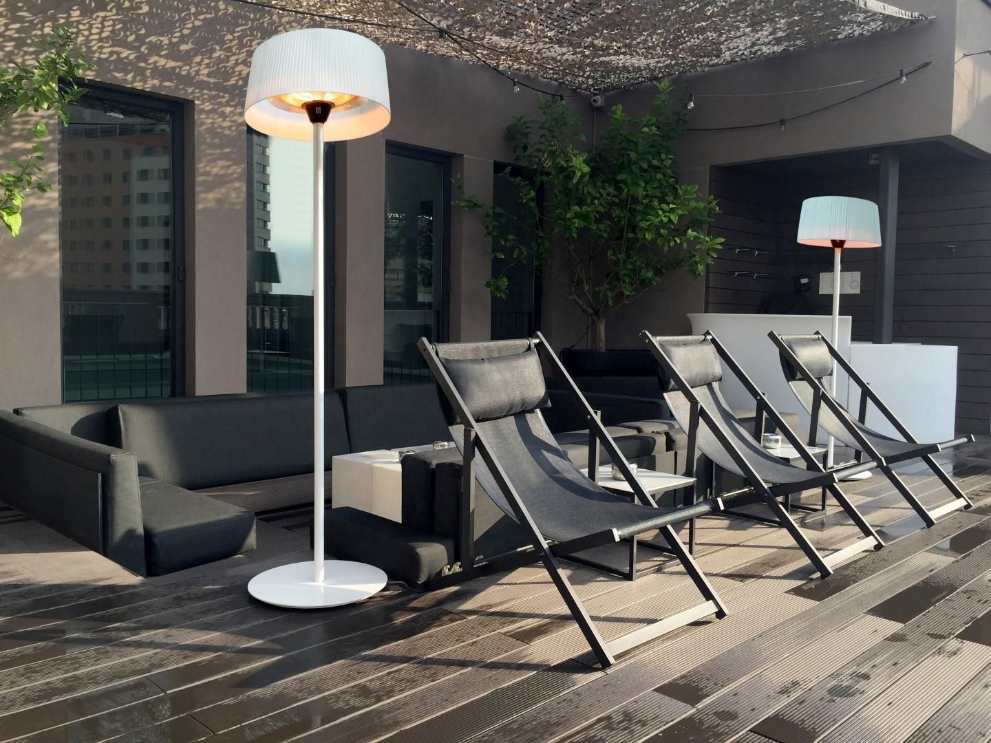 Hot Sale Safety 2000W Outdoor Electric Heater with Fabric Lamp Shade IPX4 Waterproof Remote Control detail