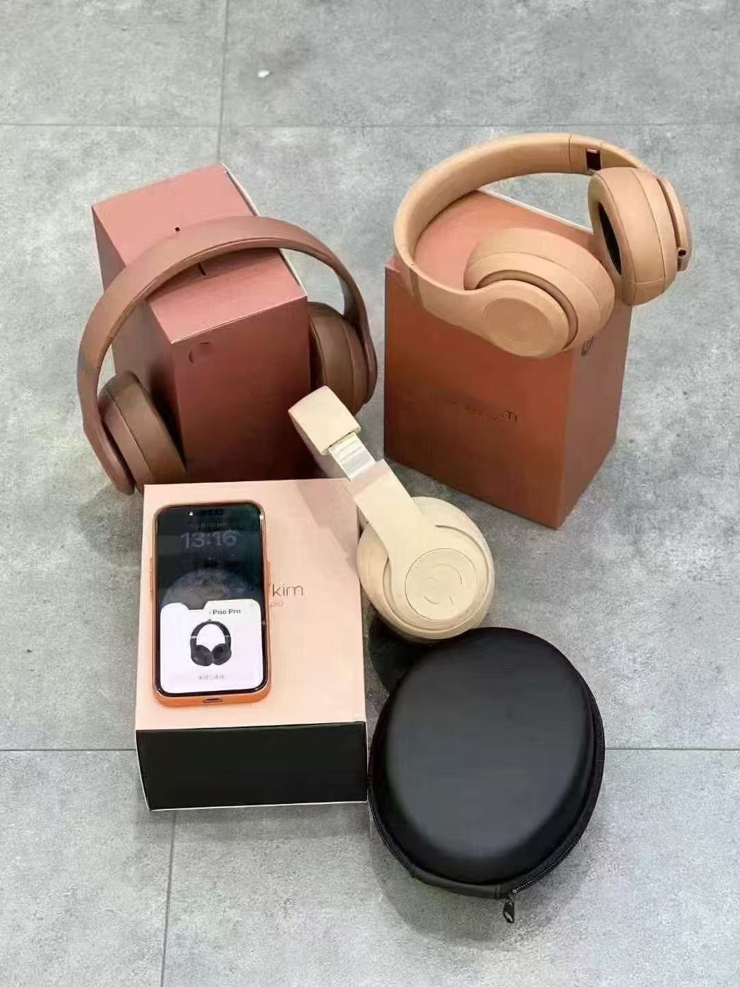 High Quality Kim Kardashian Beatheadphones by Kim Wireless Bt Headphones Heavy Bass Beat Studio Buds Stereo Studio Solo Earphone product view