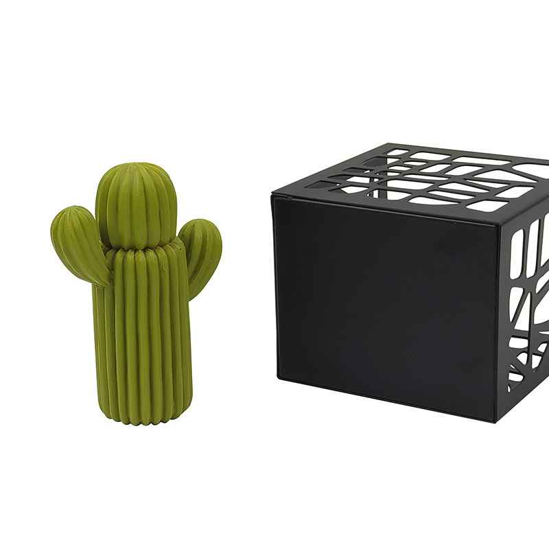 Factory Direct Sales Customized Metal Pen Holder Hot Sell Home Decoration Desk Organizer Pen Holder detail