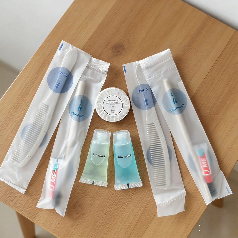 Wholesale Custom Airbnb Disposable Unisex Slippers Wash Set Hotel Luxury Bathroom Shampoo Toiletries Amenity Set