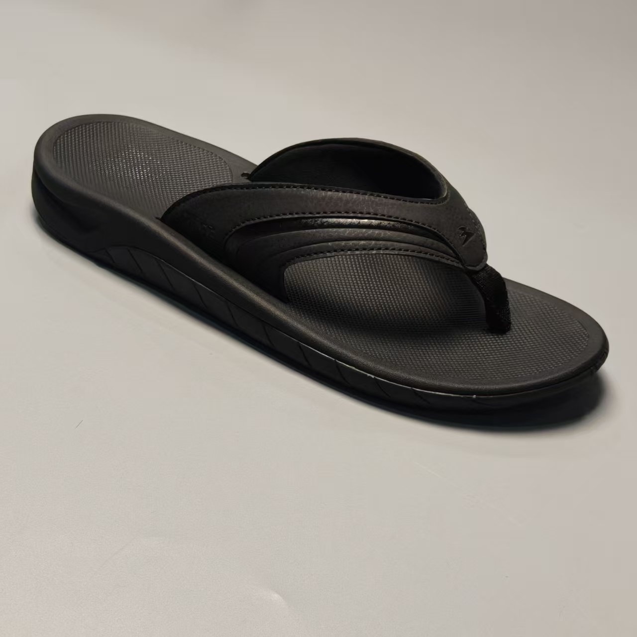 High-end Fashion Trendy Pu Upper Striped Design Breathable Durable Comfortable Stylish Elegant Thick-soled Outdoor Slippers detail