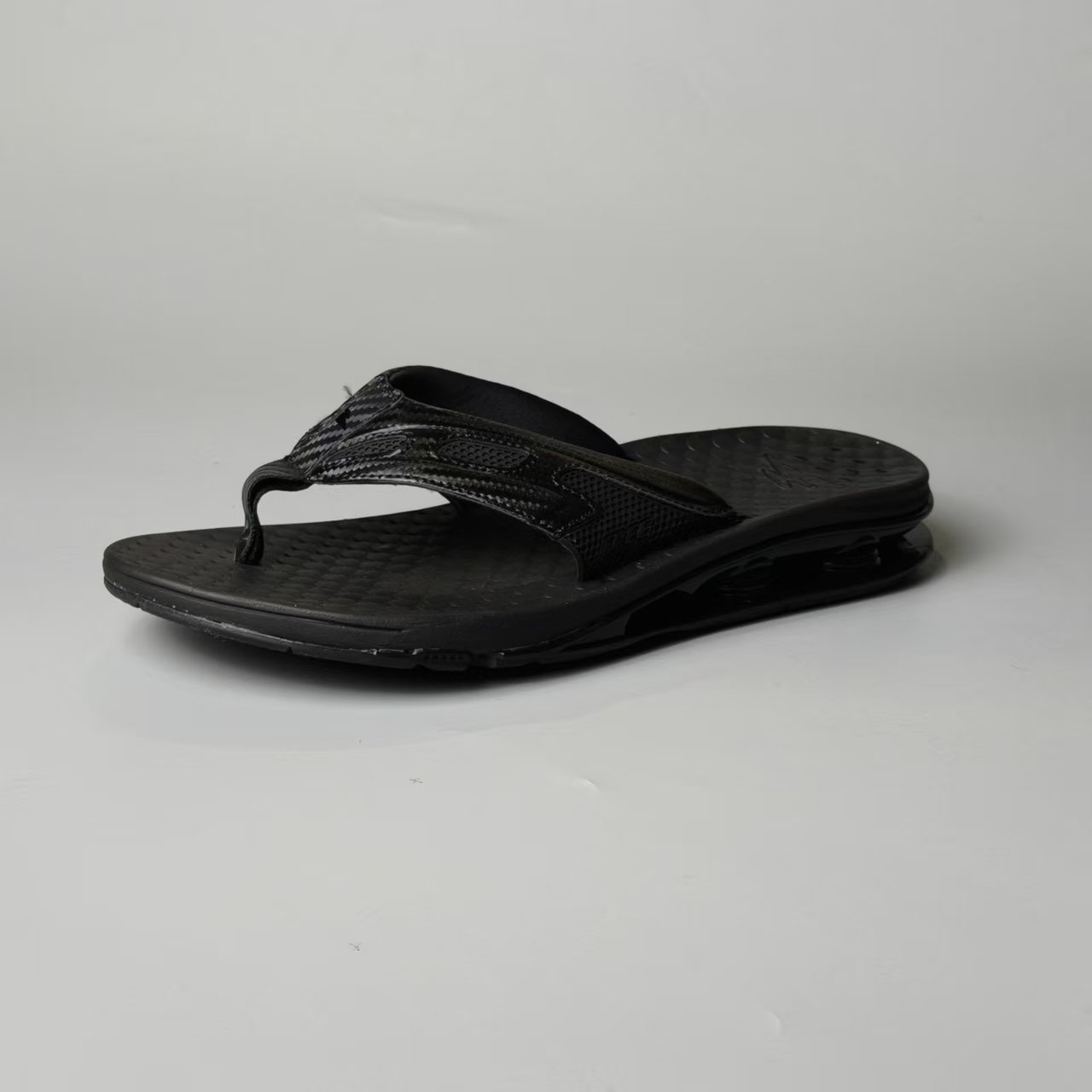 PU Carbon Fiber Pattern 2025 New Fashion Trend Outdoor Vacation Non-Slip Breathable Thick-Soled Bottle Opener Beach Flip-Flops detail
