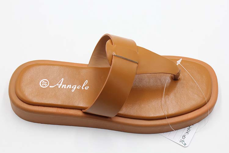 New High-quality Fashion Women's Wedge Beautiful slippers Designer slippers for Women and Ladies Shoes High Heels Soft Pvc detail