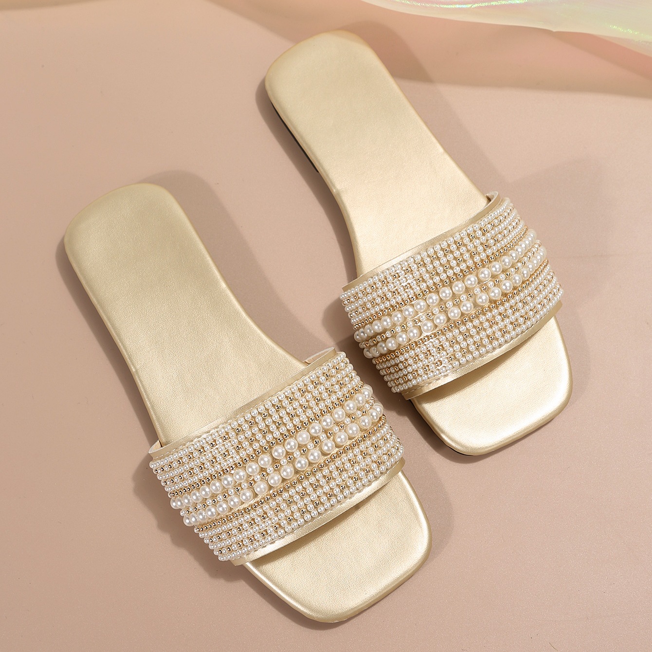 Flip Flops 2025 Hot Selling New Large Size Flat-Soled Fashionable Casual Women's Flip Flops for Daily Wear detail