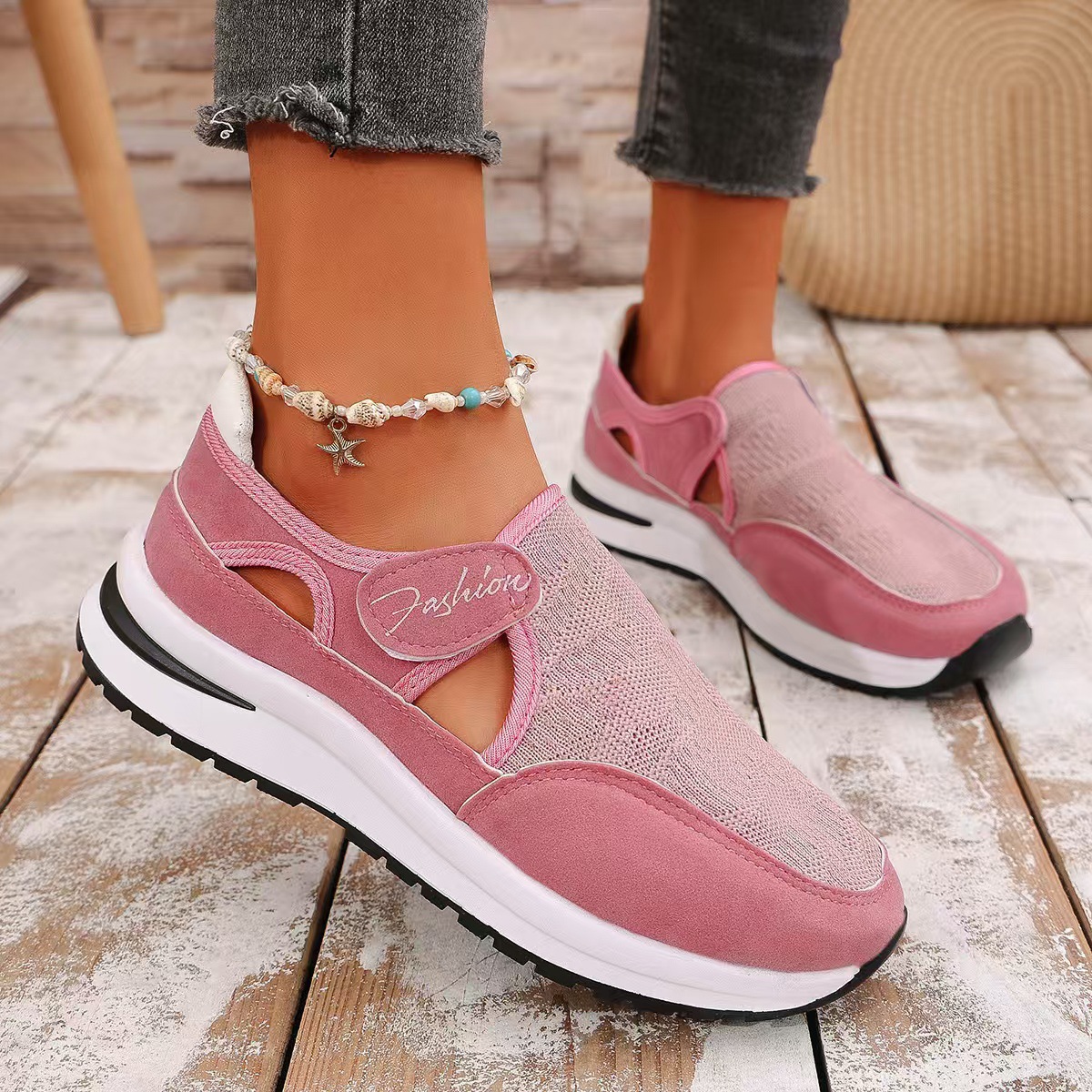 QF1 Casual Sporty Shoes Anti Slip Thick Sole Women's Comfortable and Breathable New Fashion Flying Weaved Wedge Mesh Shoes detail