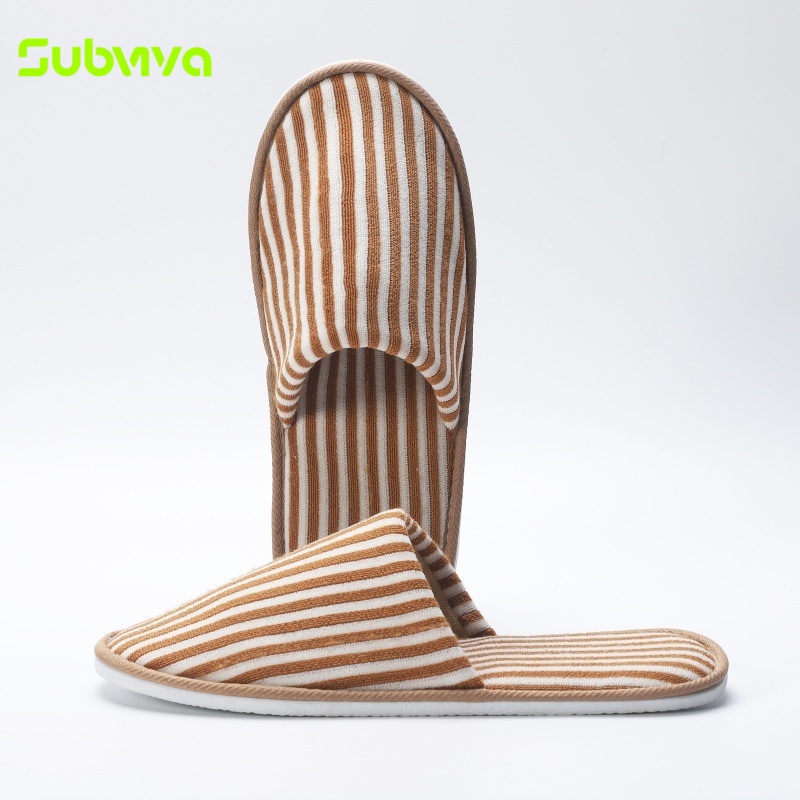 Custom Striped Towel Hotel Guest Slippers Closed Toe Lightweight EVA Sole Disposable Hotel Slippers For Resorts Spas