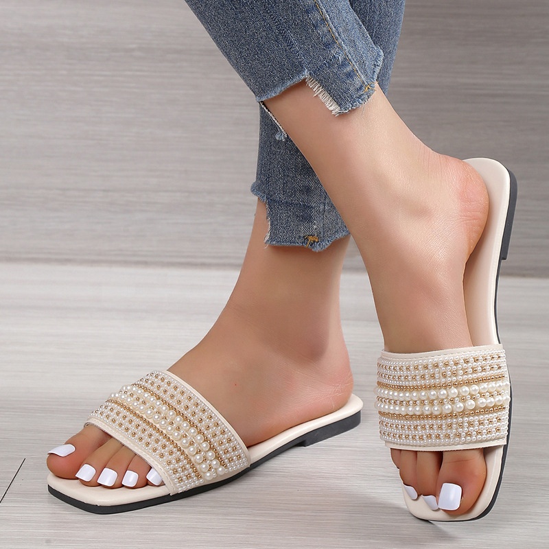 Flip Flops 2025 Hot Selling New Large Size Flat-Soled Fashionable Casual Women's Flip Flops for Daily Wear product view