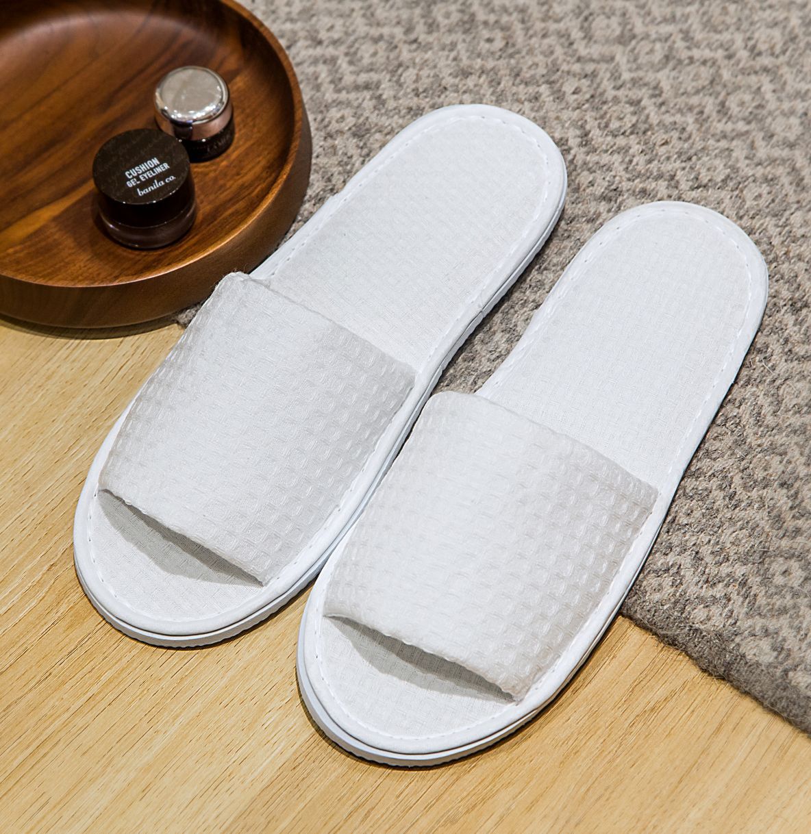 OEM Custom Logo Luxury Spa Slipper Hotels Cheap White Open Toe Coral Velvet Hotel Disposable Slippers product view