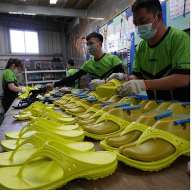 New Arrival Classic Unisex Open Toe Sandals Flip Flops Slipper Summer Eco-Friendly Breathable Waterproof Arch Support product view