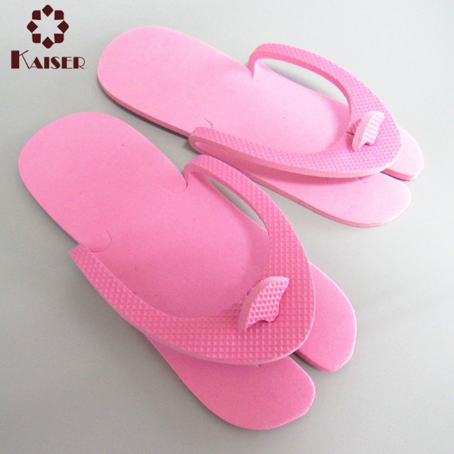 Cute Ladies Flip Flops with EVA Foam Material High Quality Multi-color Beach Slippers product view