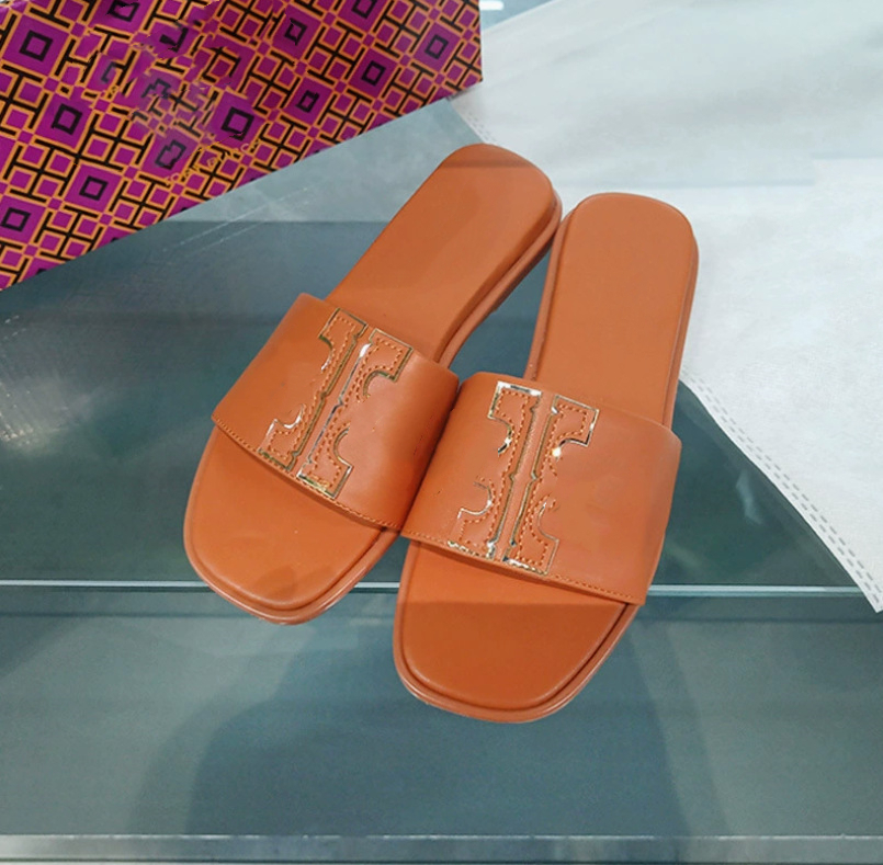 High Quality Women Summer Leather Slippers Beach Shoes Casual Flip Flop Designer Print Fashion Flat Sandals detail