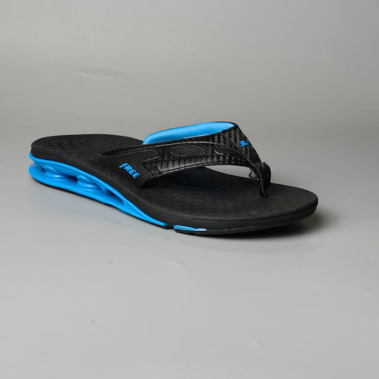 PU Carbon Fiber Pattern 2025 New Fashion Trend Outdoor Vacation Non-Slip Breathable Thick-Soled Bottle Opener Beach Flip-Flops detail