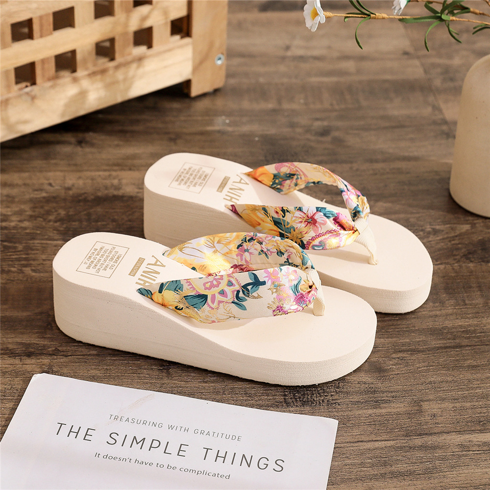 2026Summer Women Shoes Sandals Casual Beach Women's slippers Wholesale Flip-flops product view