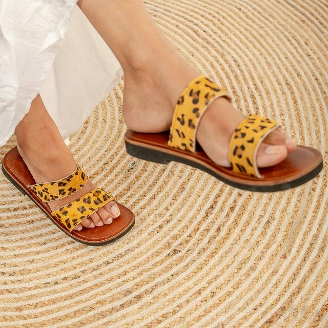 Women's Stylish Flat Flip Flop Slipper Real Leather Ankle Length Sandal with Pointed Toe Unique Styling detail