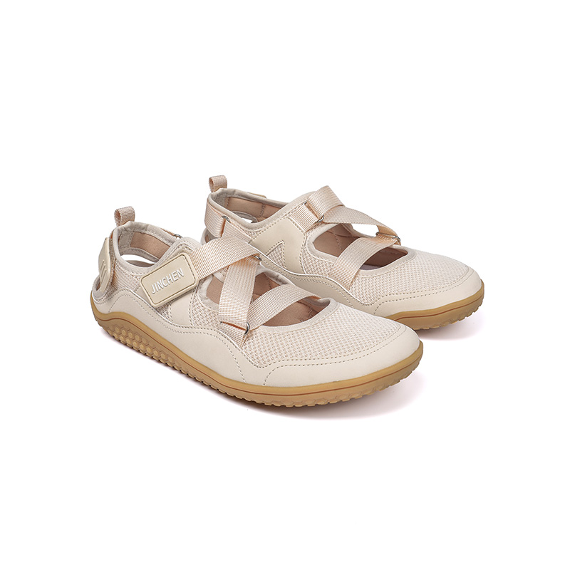 Custom Outdoor Flexible All-new All-terrain Minimalist Barefoot Hiking slippers Women Trail Sandals detail