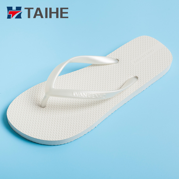 Cheap Wholesale Pure White Women's and Men's Flip Flops Custom Printed White Flip Flops Women product view
