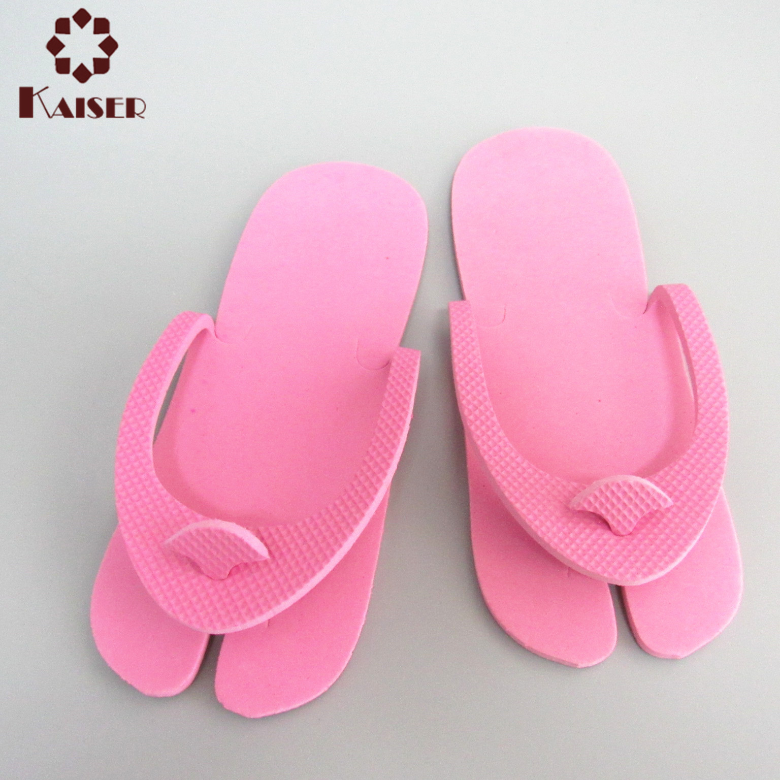 Cute Ladies Flip Flops with EVA Foam Material High Quality Multi-color Beach Slippers detail