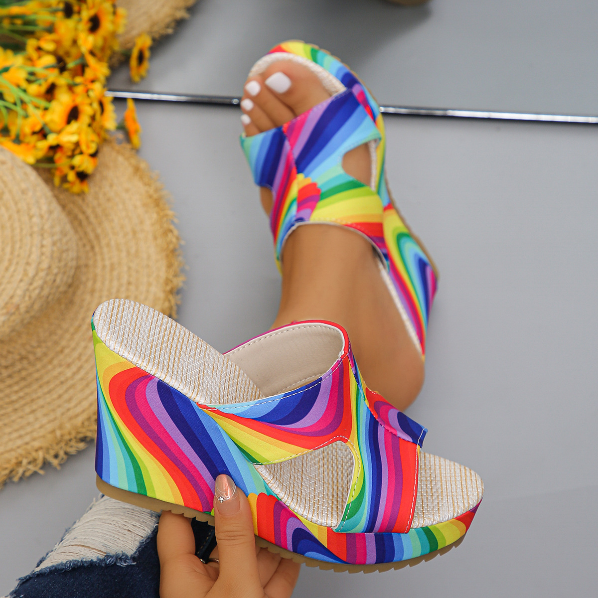 2026 Trend Ladies Wedge Sandals Rainbow Wave Print Sandals Summer Vacation Outdoor Walking Sandals OEM ODM Support Wholesale detail
