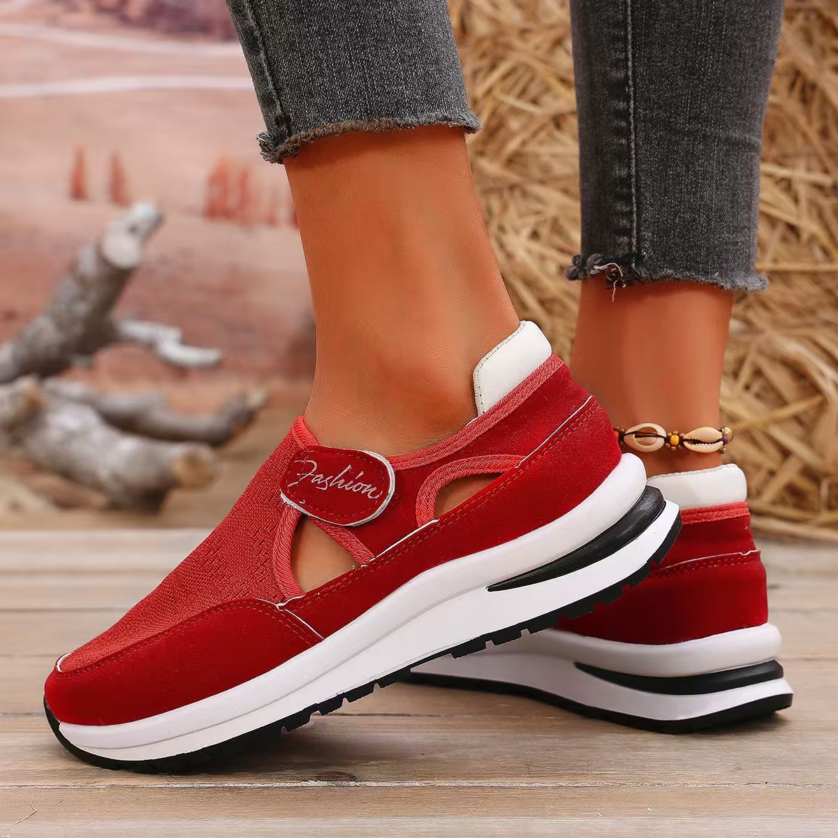 QF1 Casual Sporty Shoes Anti Slip Thick Sole Women's Comfortable and Breathable New Fashion Flying Weaved Wedge Mesh Shoes detail