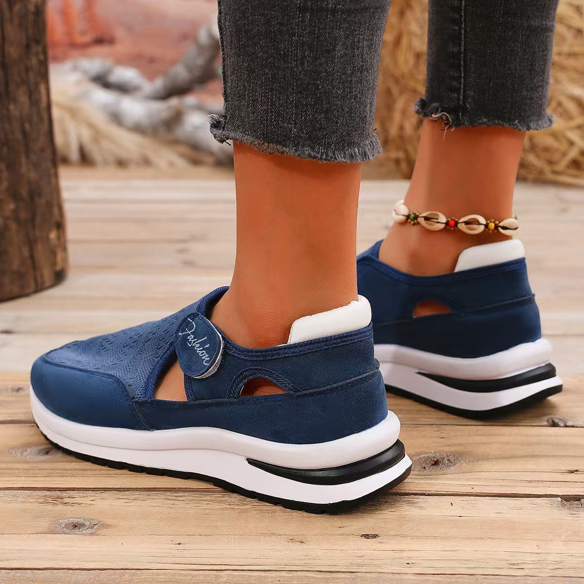 QF1 Casual Sporty Shoes Anti Slip Thick Sole Women's Comfortable and Breathable New Fashion Flying Weaved Wedge Mesh Shoes detail