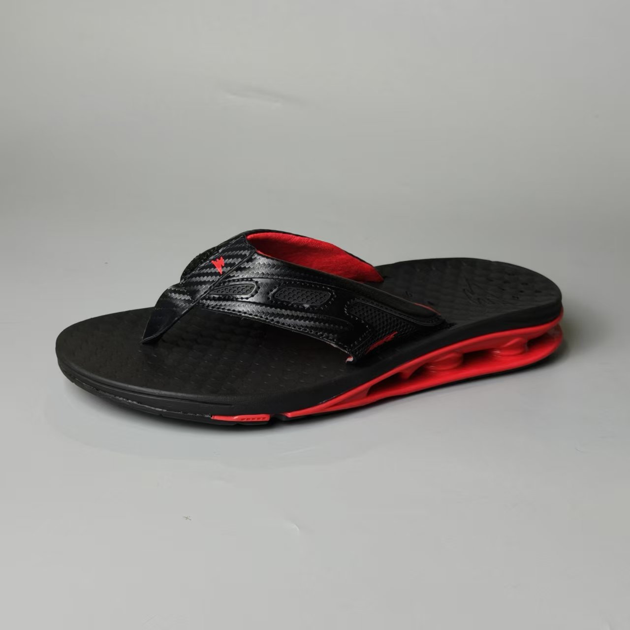 PU Carbon Fiber Pattern 2025 New Fashion Trend Outdoor Vacation Non-Slip Breathable Thick-Soled Bottle Opener Beach Flip-Flops detail
