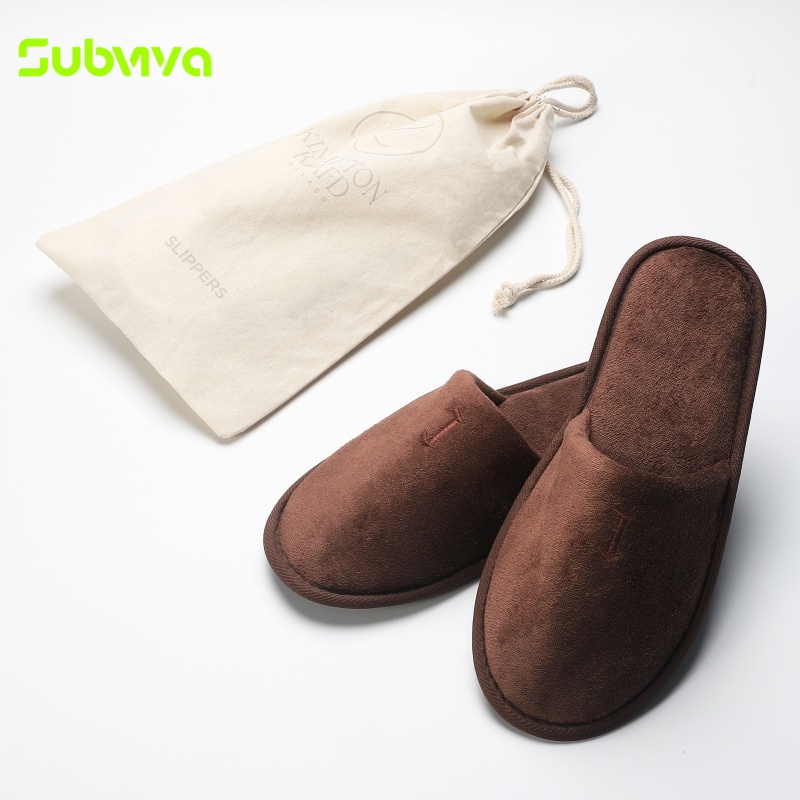 Custom Non Slip Dotted Sole Hotel Spa Guest Rooms Slippers Cotton Closed Toe Disposable Hotel Slippers for Resorts detail