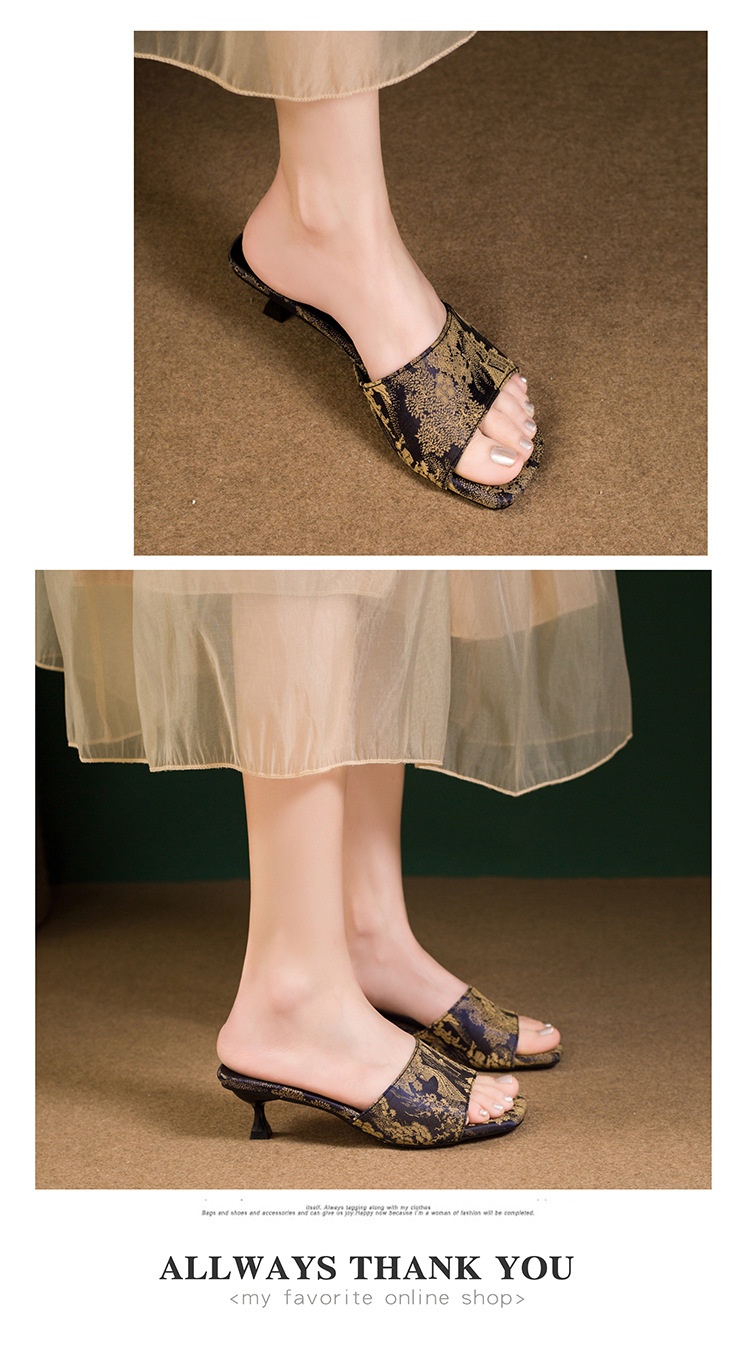 ashion Summer Sandals and Slippers Outdoor Wear Fashion Womens Shoes Thin Heel Wholesale 2025 Printed National Style New916 detail