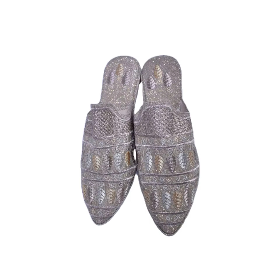 Comfortable Women's Closed-Toe Flip Flops for Weddings Indoor Spring Summer Autumn Winter Beach Embroidered Cloth Rubber Outsole