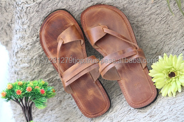 Crunch Leather Slipper Slip on Flat Stylish Slipper Women Leather Flats Comfort Leather Slipper detail