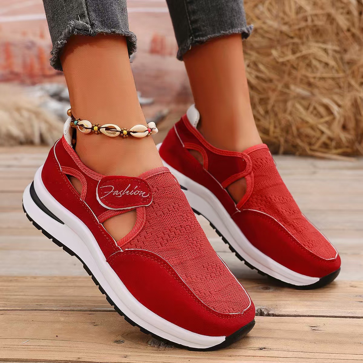 QF1 Casual Sporty Shoes Anti Slip Thick Sole Women's Comfortable and Breathable New Fashion Flying Weaved Wedge Mesh Shoes detail