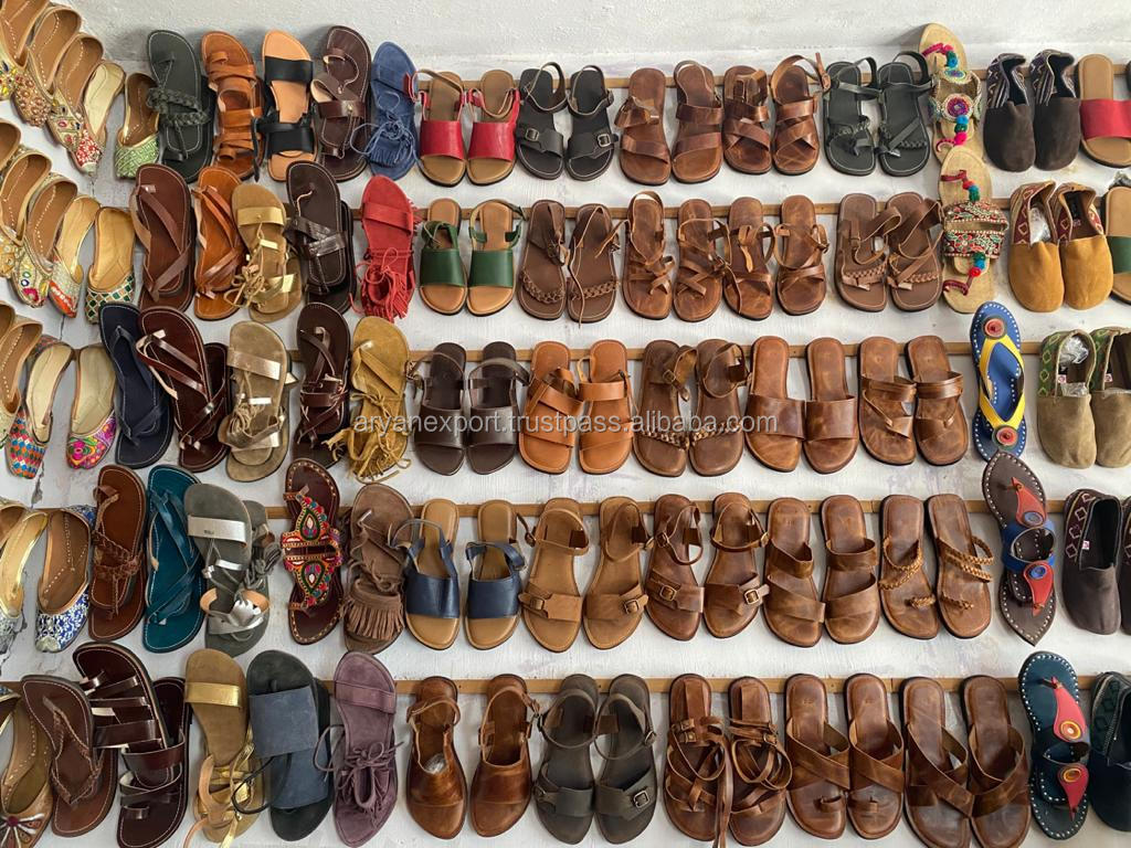 Genuine Leather Handmade Slipper Casual Flip Flops Slippers detail