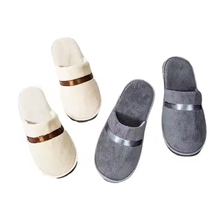 Hotel spa slippers mens womens wholesale wedding guest slippers family wedding party discounts detail