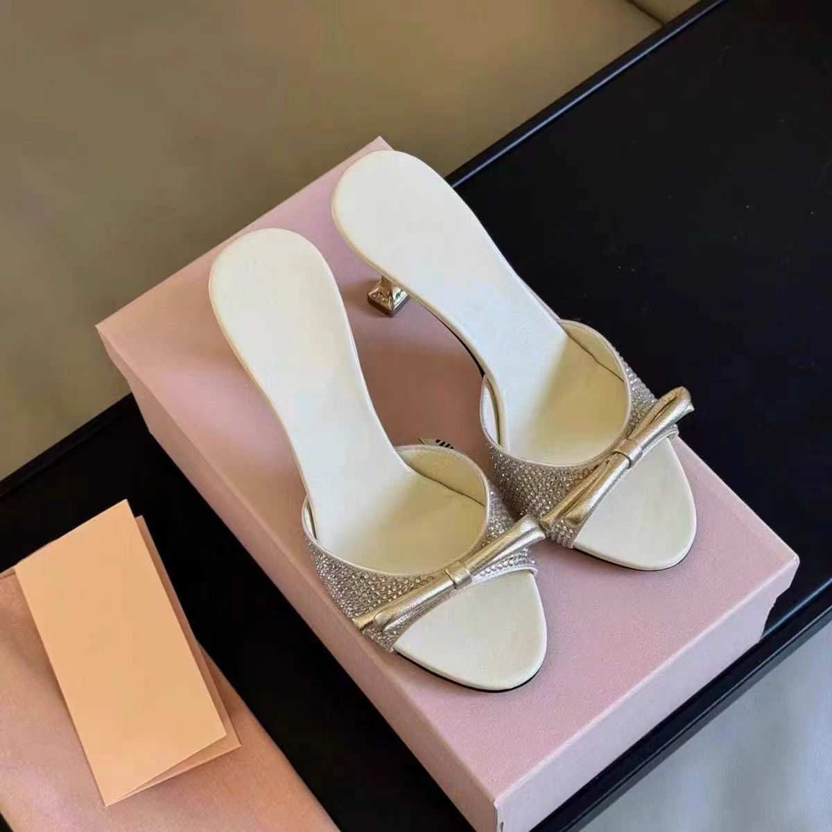 Bow-knot Rhinestone Satin One-Strap Slide Sandals Women Europe America Style Outdoor 2026 Summer New Black Round-Toe Open-Toe detail
