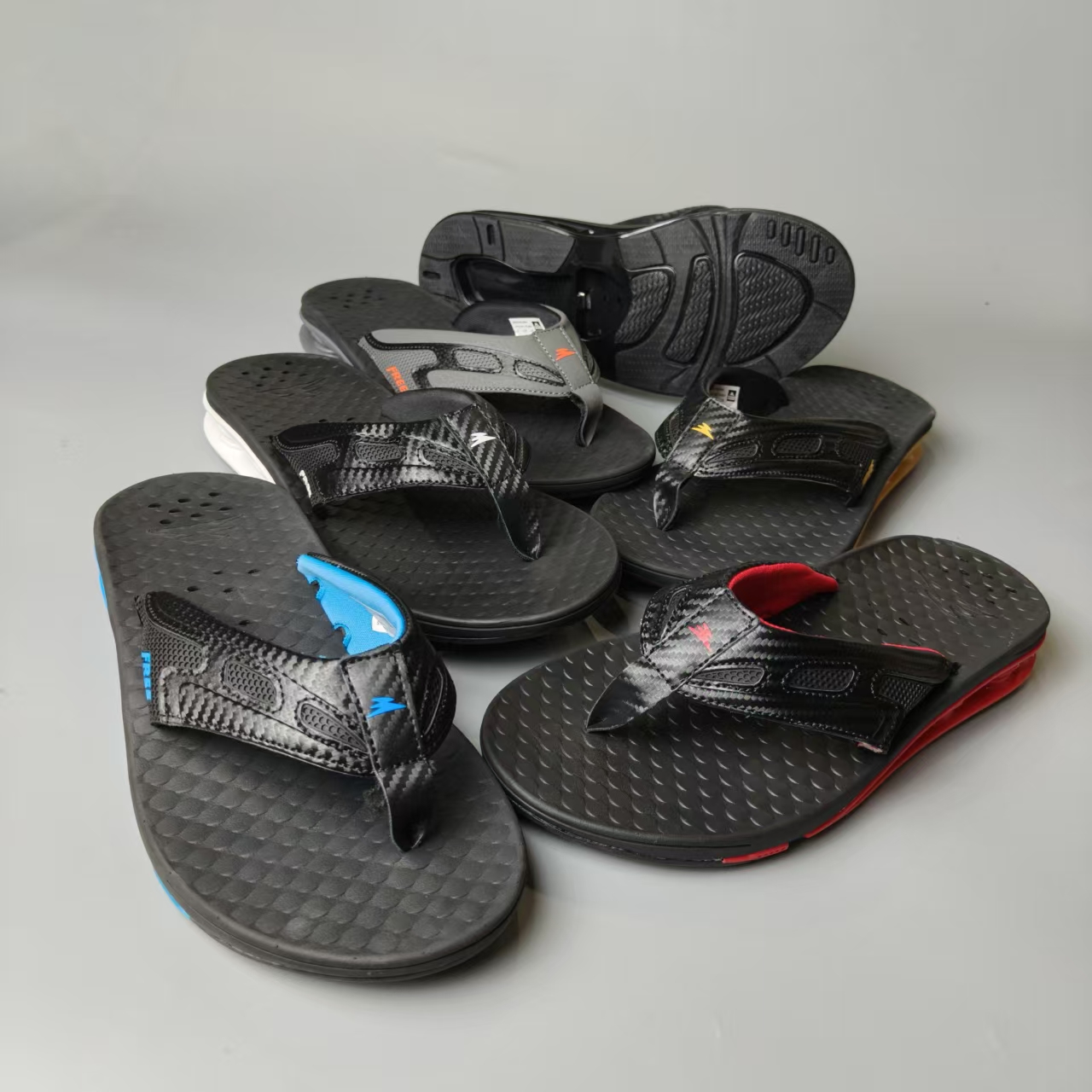PU Carbon Fiber Pattern 2025 New Fashion Trend Outdoor Vacation Non-Slip Breathable Thick-Soled Bottle Opener Beach Flip-Flops detail