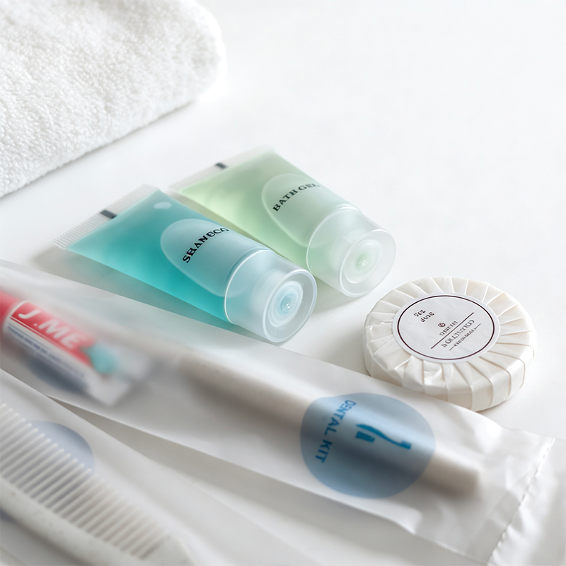 Wholesale Custom Airbnb Disposable Unisex Slippers Wash Set Hotel Luxury Bathroom Shampoo Toiletries Amenity Set product view