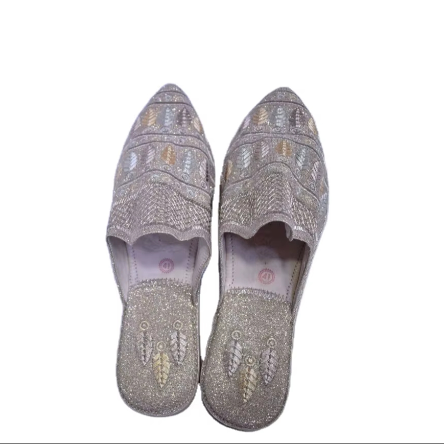 Comfortable Women's Closed-Toe Flip Flops for Weddings Indoor Spring Summer Autumn Winter Beach Embroidered Cloth Rubber Outsole product view