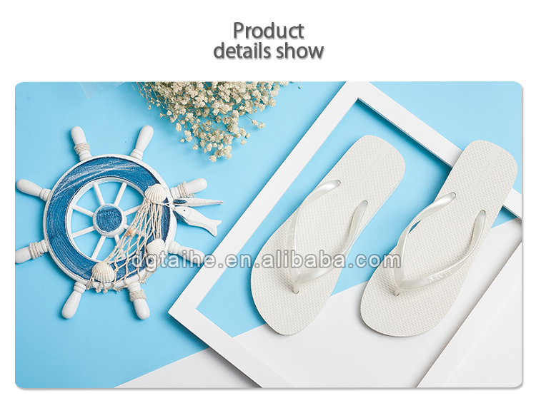 Cheap Wholesale Pure White Women's and Men's Flip Flops Custom Printed White Flip Flops Women detail