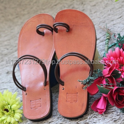 Real Leather Women Slipper Casual Stylish Multi Uses Slipper Unique Stylish Slipper detail