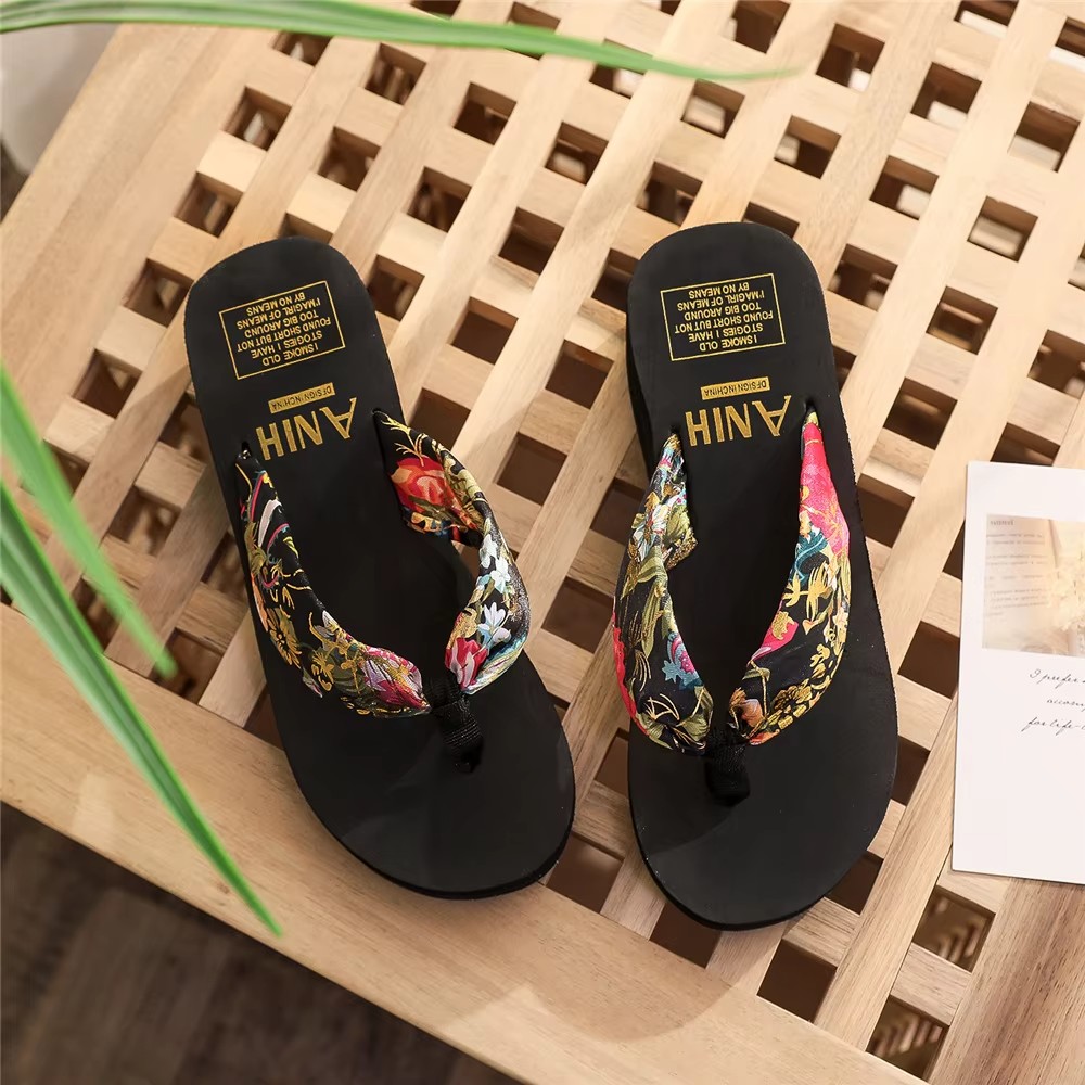 2026Summer Women Shoes Sandals Casual Beach Women's slippers Wholesale Flip-flops detail