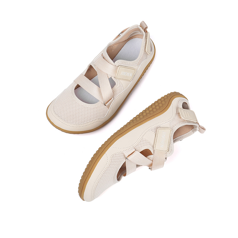 Custom Outdoor Flexible All-new All-terrain Minimalist Barefoot Hiking slippers Women Trail Sandals detail