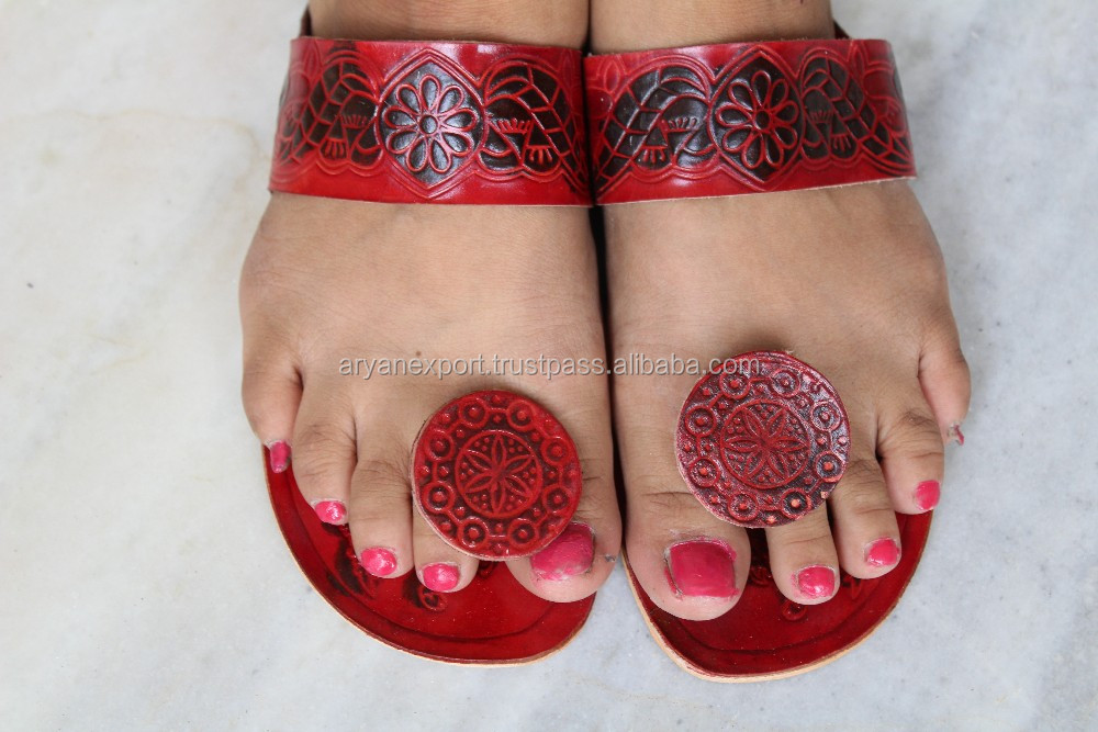 Genuine Leather Handmade Slipper Casual Flip Flops Slippers detail