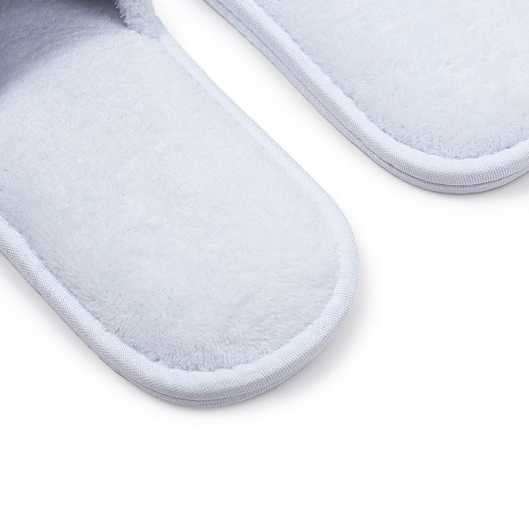 Factory Hot Sale White slippers Custom Logo Embroidery Logo Closed Toe Waffle Disposable Hotel Slipper detail
