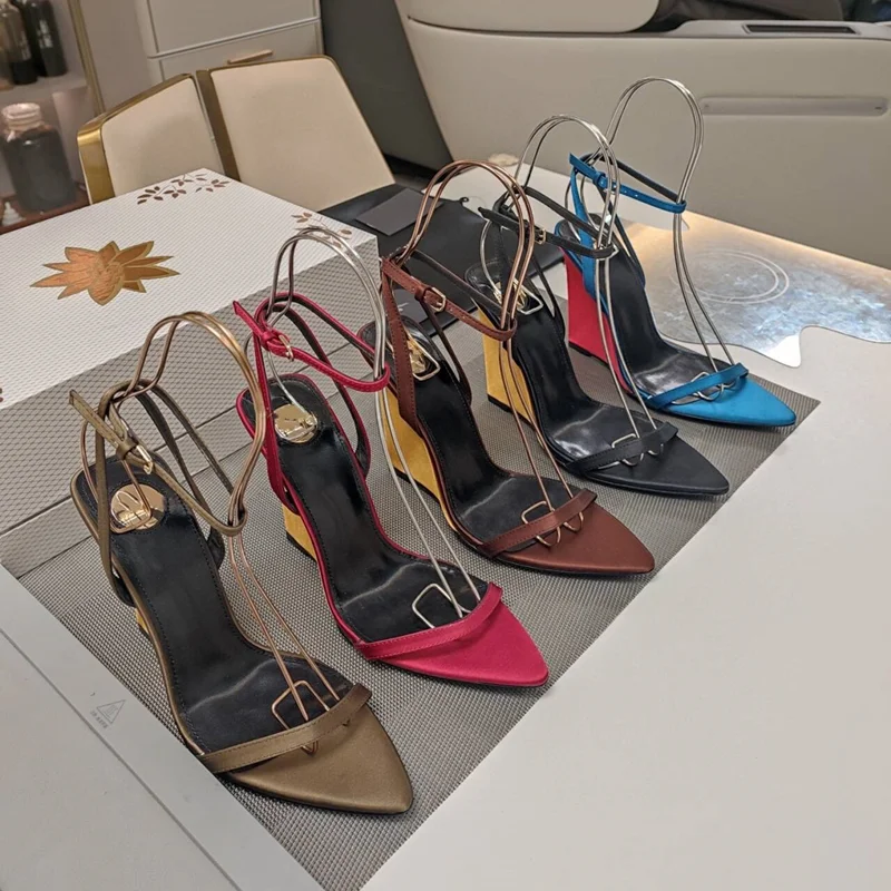 2025 Summer New Slope Heel Pointed High Heel Sandals Wedding Fashion Show Party Women's 34-44 Large Sandals detail