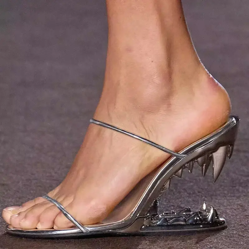 Fashion Show Teeth Shaped Heel High Heels With Exposed Toes Sloping Heels Round Toe Outside Modern Slippers Fashion Women Shoes product view