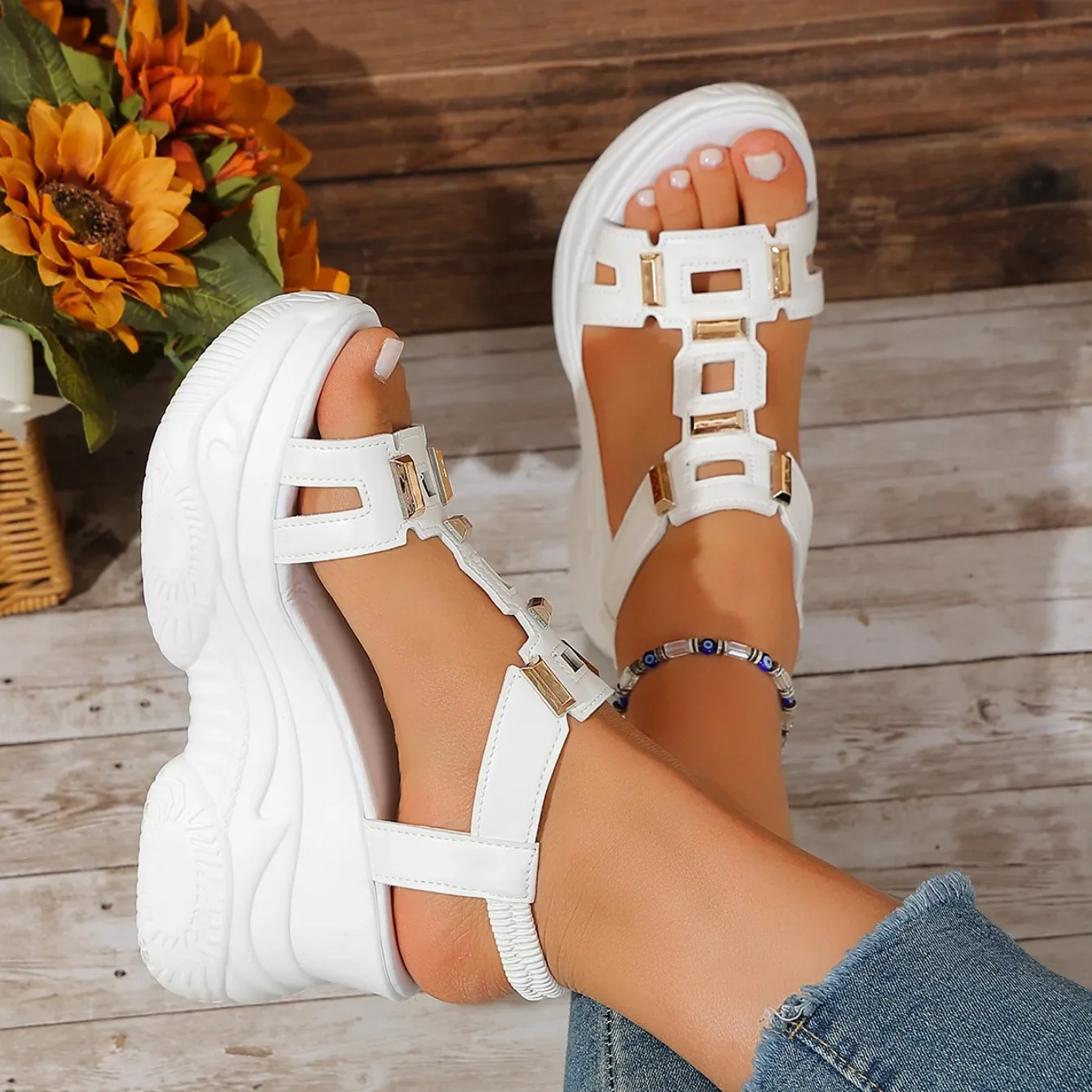 Summer New Thick Bottom Slope Heel Women's Sandals Fashion Hollow Metal Decor Comfort Casual Women Shoes Босоножки Женские detail