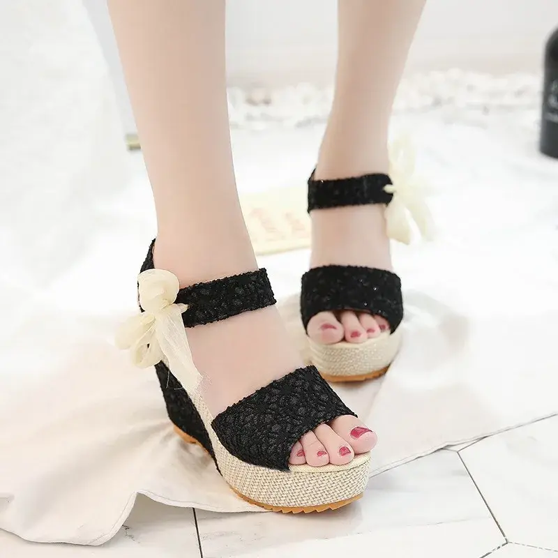 Summer New Fashion Slope Heel Fish Mouth Women's Sandals Party Lace Lace Strap Waterproof Platform Thick soled High Heels product view
