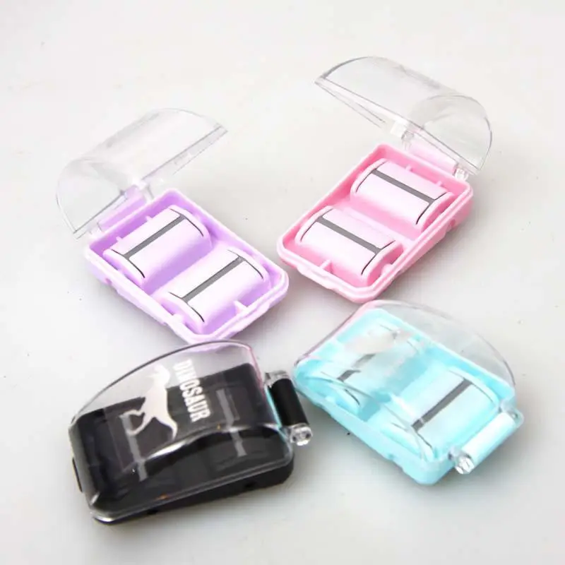 1Pc Cute Eraser Manual Desktop Sweeper Mini Eraser Crumb Collectors Portable Desktop Vacuum Cleaner Students Gif detail