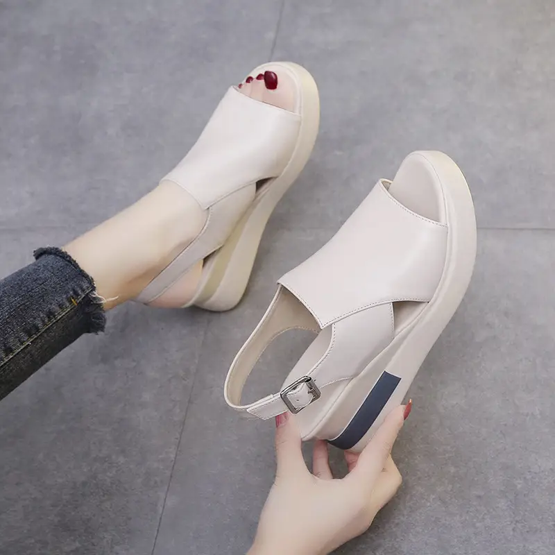 Comfortable Fashion Muffin Thick Bottom Slope Heel Women's Sandals Back Empty Snap Sandals Large Size Light Sandals 2023 product view